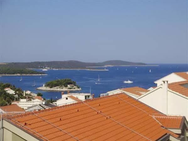 Apartments Mazuran Hvar Town Exterior foto